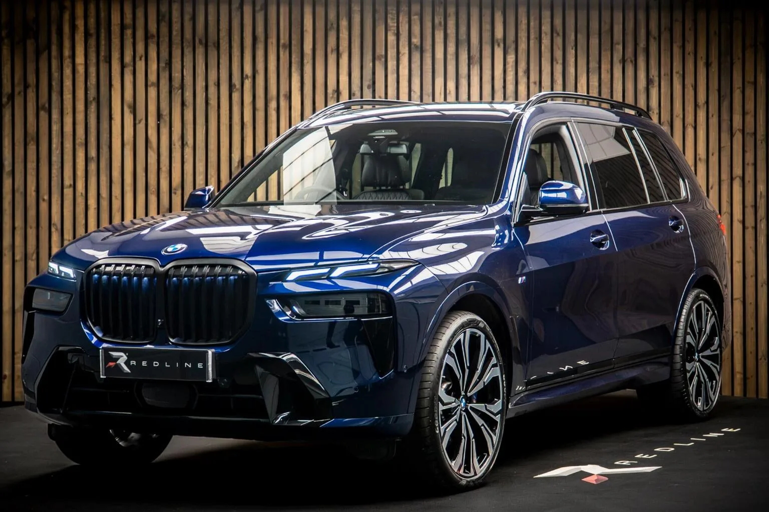 2025 BMW X7 40i M Sport angeboten von einem Fachhändler in Knaresborough, Vereinigtes Königreich, Hauptfoto
