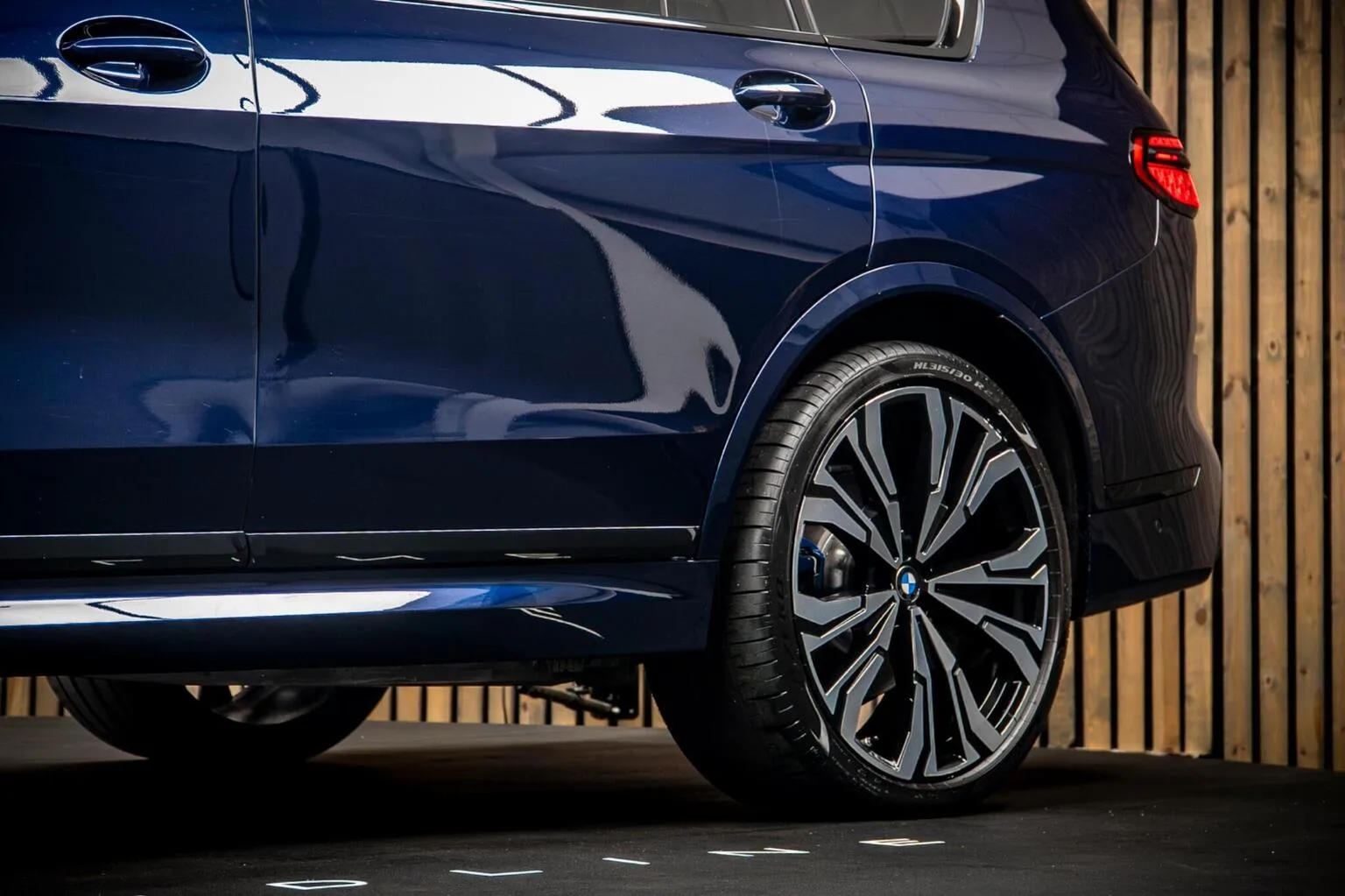 2025 BMW X7 40i M Sport, 15/30
