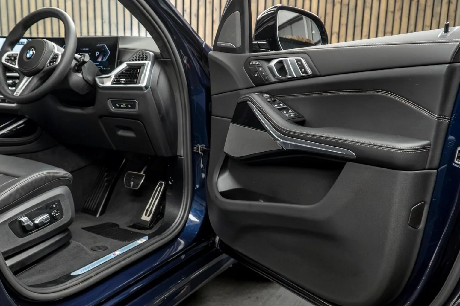 2025 BMW X7 40i M Sport, 30/30