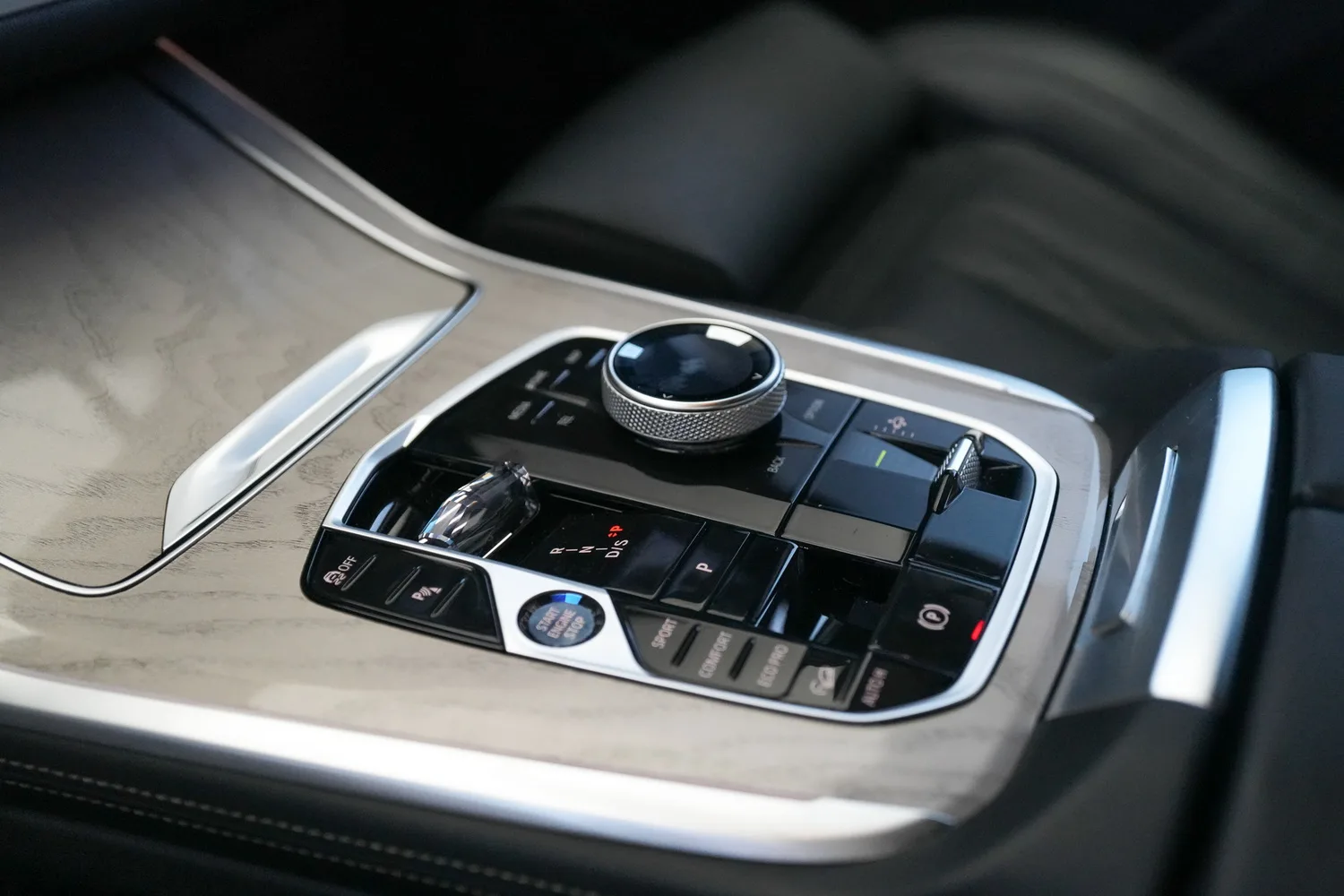 2025 BMW X7 xDrive40i, 2/19