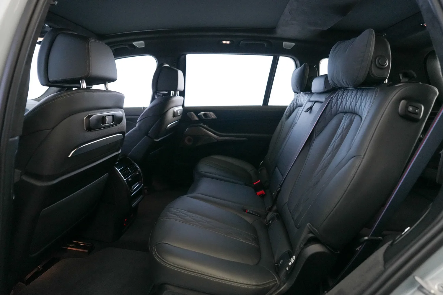 2025 BMW X7 xDrive40i, 8/19