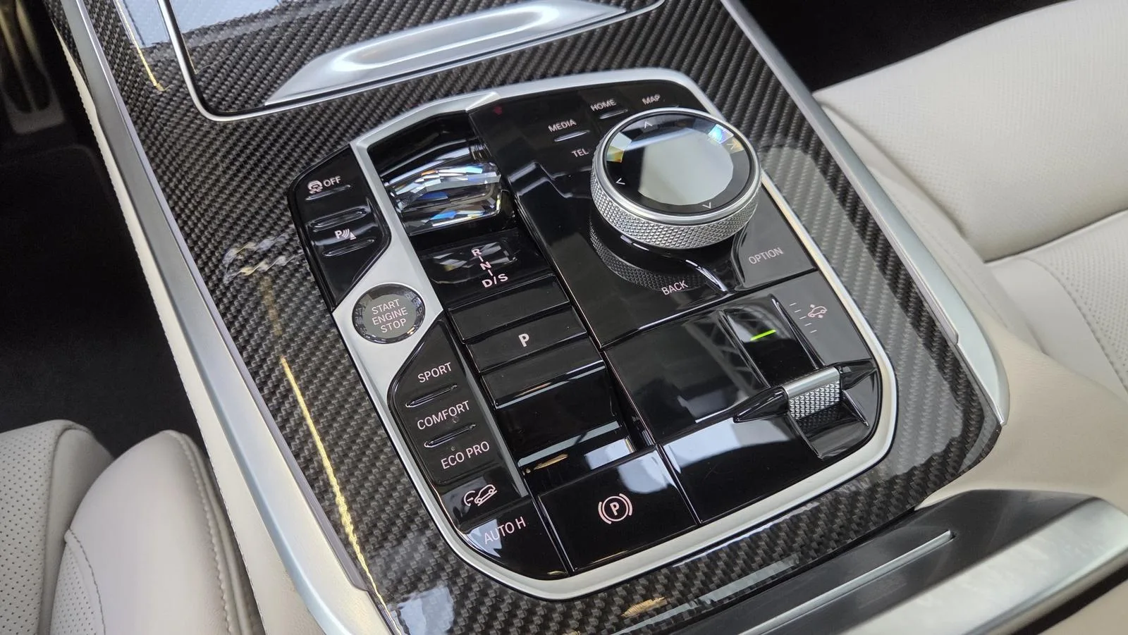 2025 BMW X7 M60i, 11/30