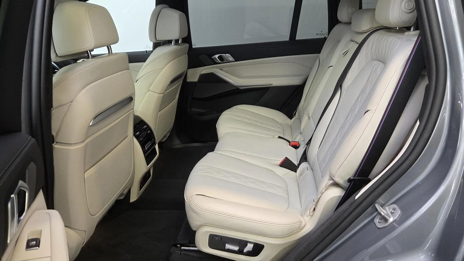 2025 BMW X7 M60i, 19/30