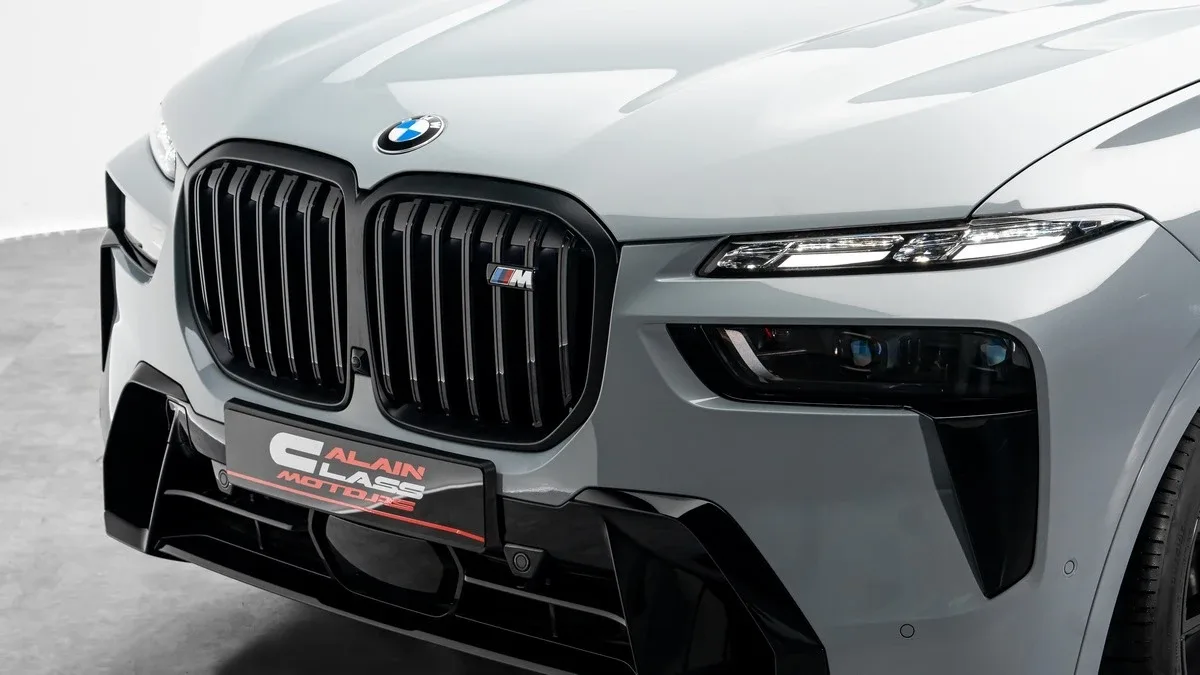2025 BMW X7 M60i proposée par un concessionnaire spécialisé à Dubai, Émirats arabes unis, photo 7 sur 25