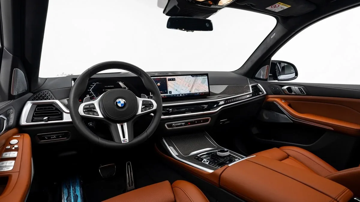 2025 BMW X7 M60i proposée par un concessionnaire spécialisé à Dubai, Émirats arabes unis, photo 11 sur 25