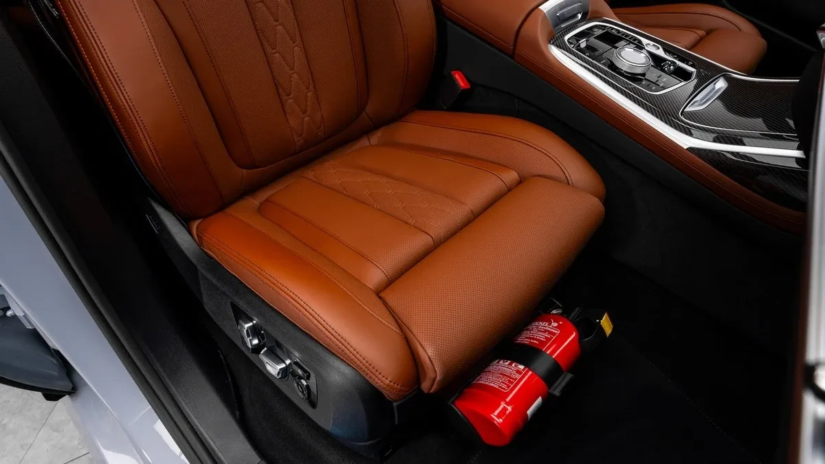 2025 BMW X7 M60i proposée par un concessionnaire spécialisé à Dubai, Émirats arabes unis, photo 20 sur 25
