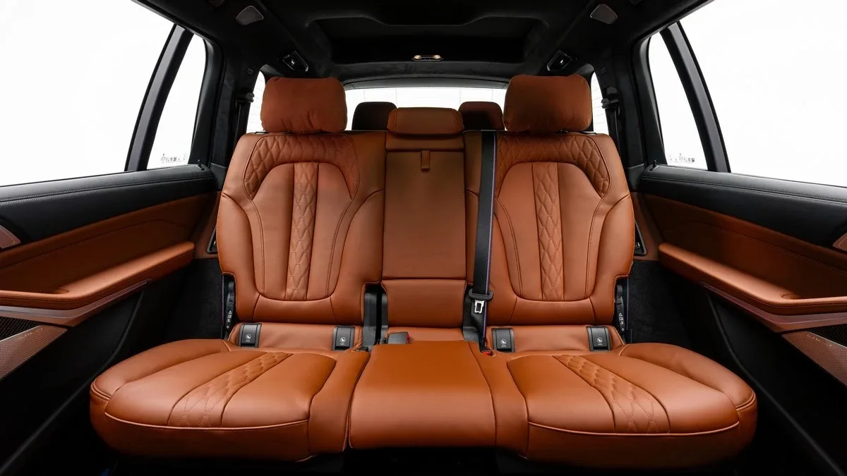 2025 BMW X7 M60i proposée par un concessionnaire spécialisé à Dubai, Émirats arabes unis, photo 22 sur 25