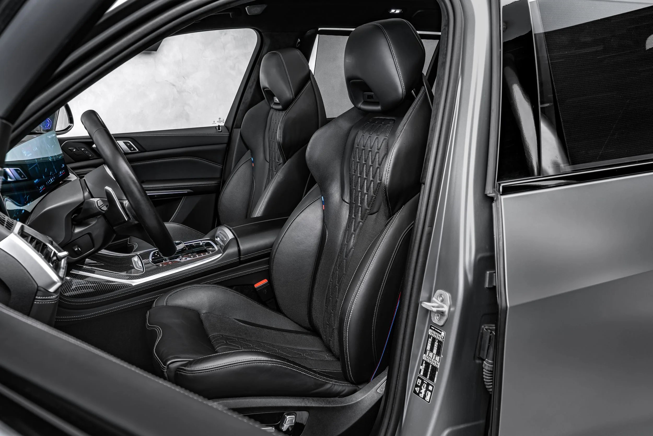 2025 BMW X7 M60i Individual, 16/30