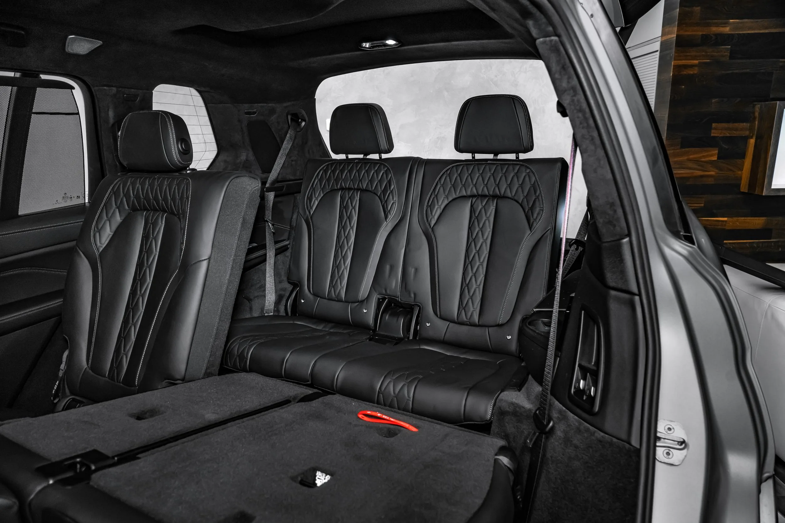 2025 BMW X7 M60i Individual, 18/30