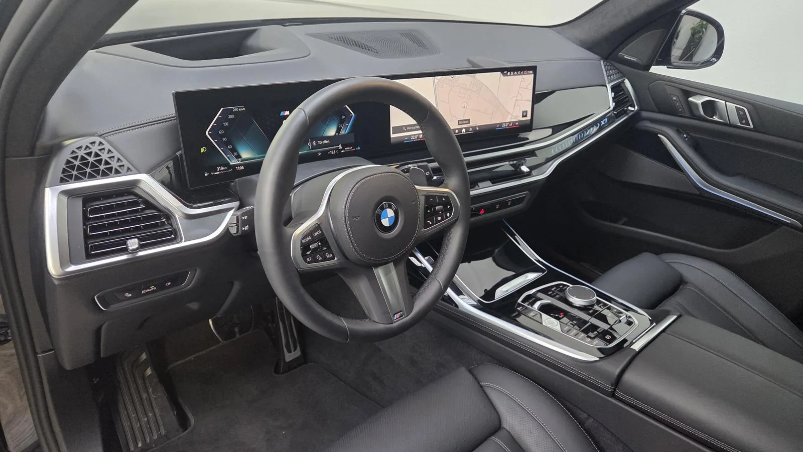 2025 BMW X7 xDrive40d M Sport Pro, 8/30