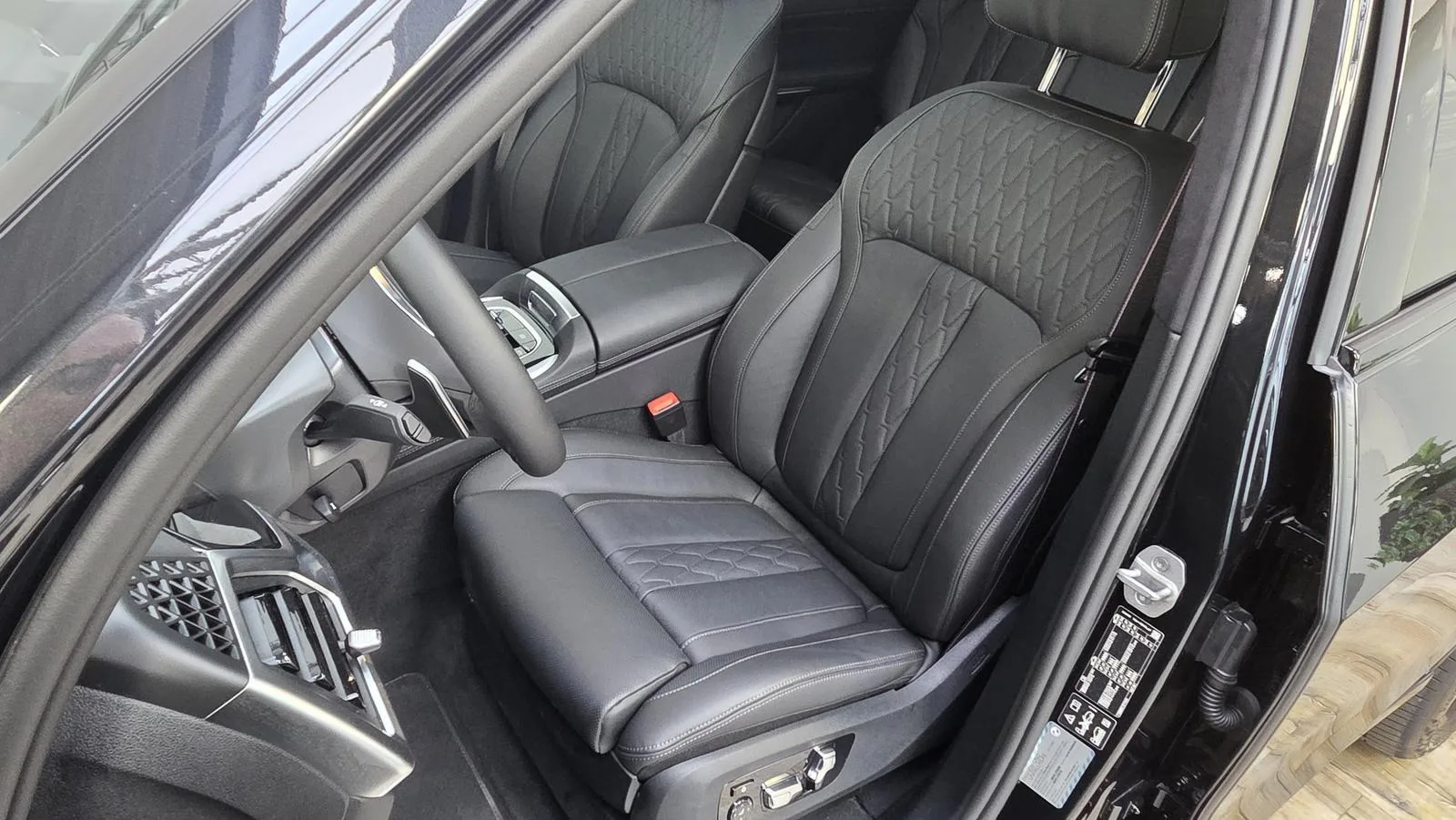 2025 BMW X7 xDrive40d M Sport Pro, 15/30