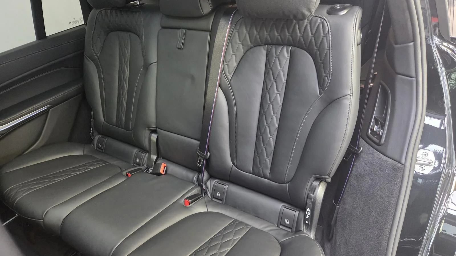 2025 BMW X7 xDrive40d M Sport Pro, 18/30