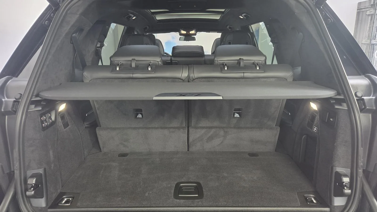 2025 BMW X7 xDrive40d M Sport Pro, 23/30