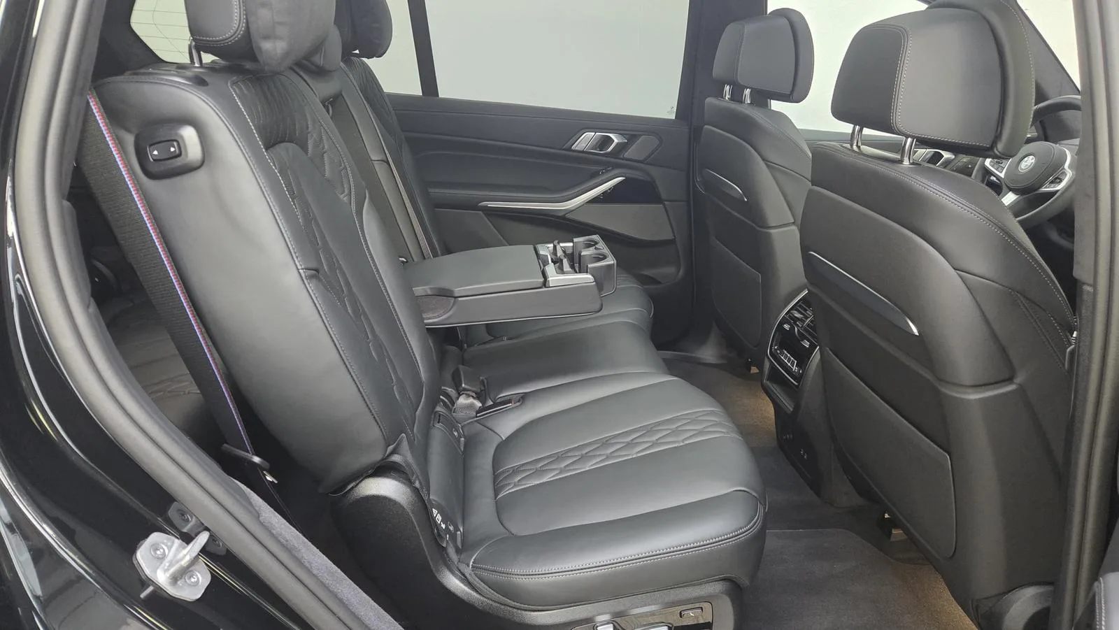 2025 BMW X7 xDrive40d M Sport Pro, 28/30