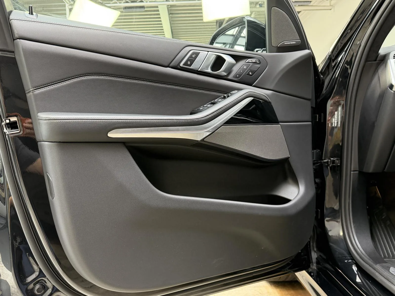 2025 BMW X7 xDrive40i M Sport Pro, 15/30