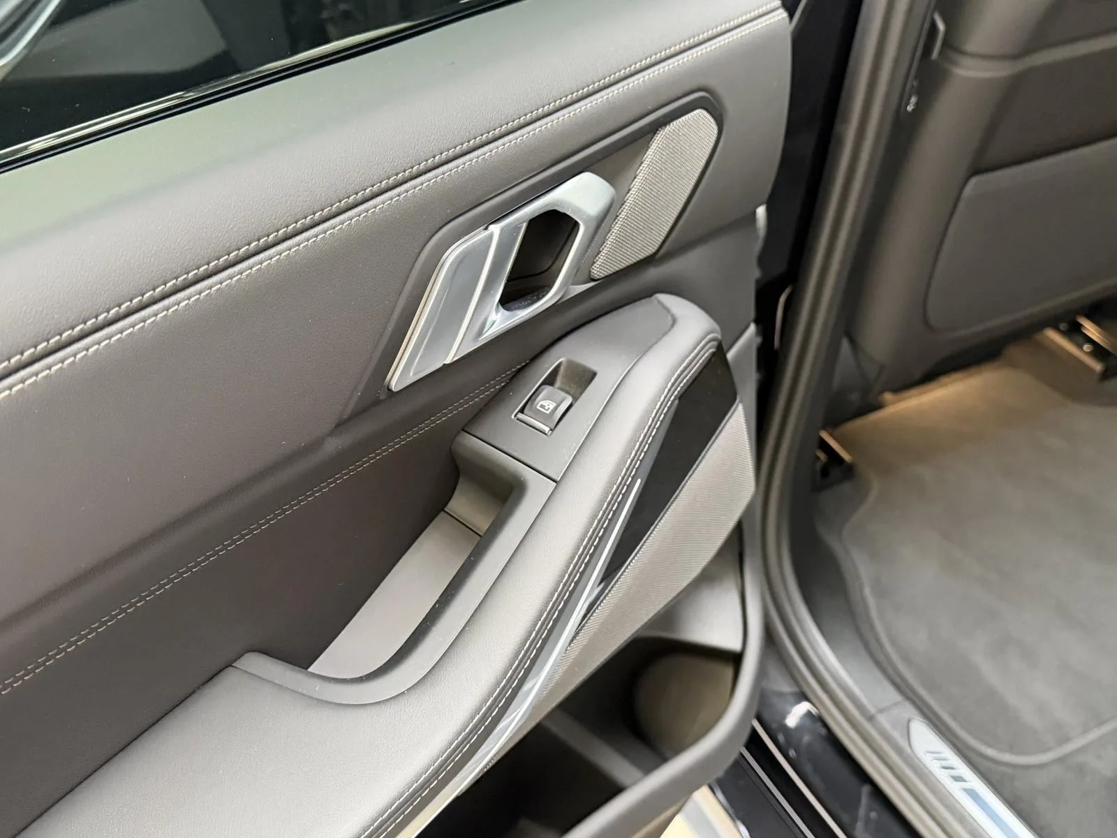 2025 BMW X7 xDrive40i M Sport Pro, 19/30