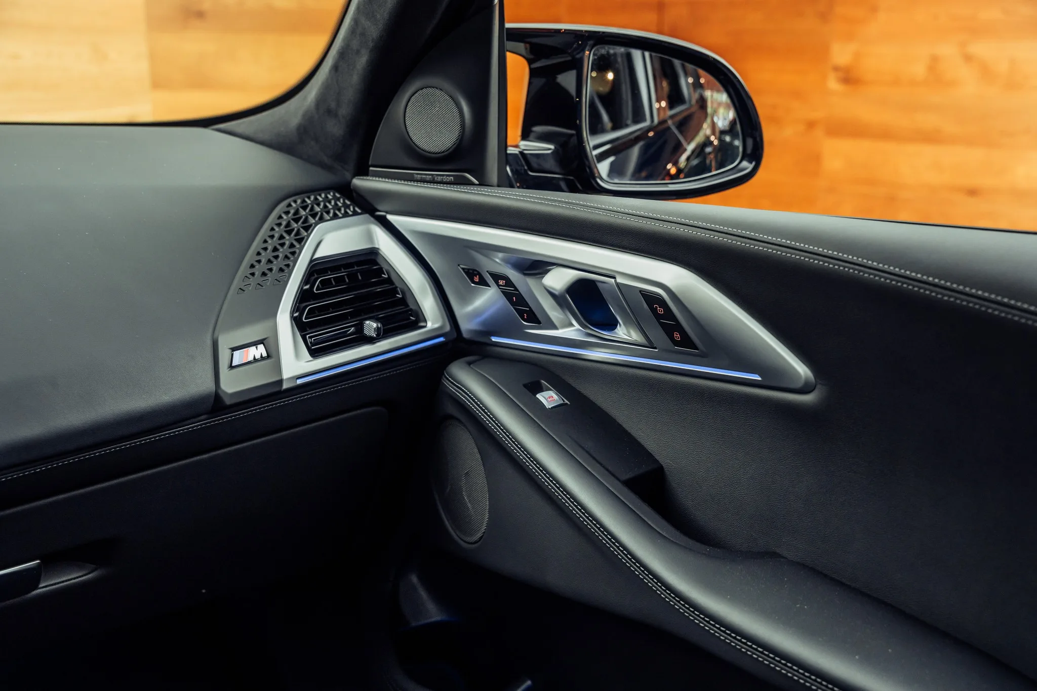 2025 BMW XM 50e, 11/22