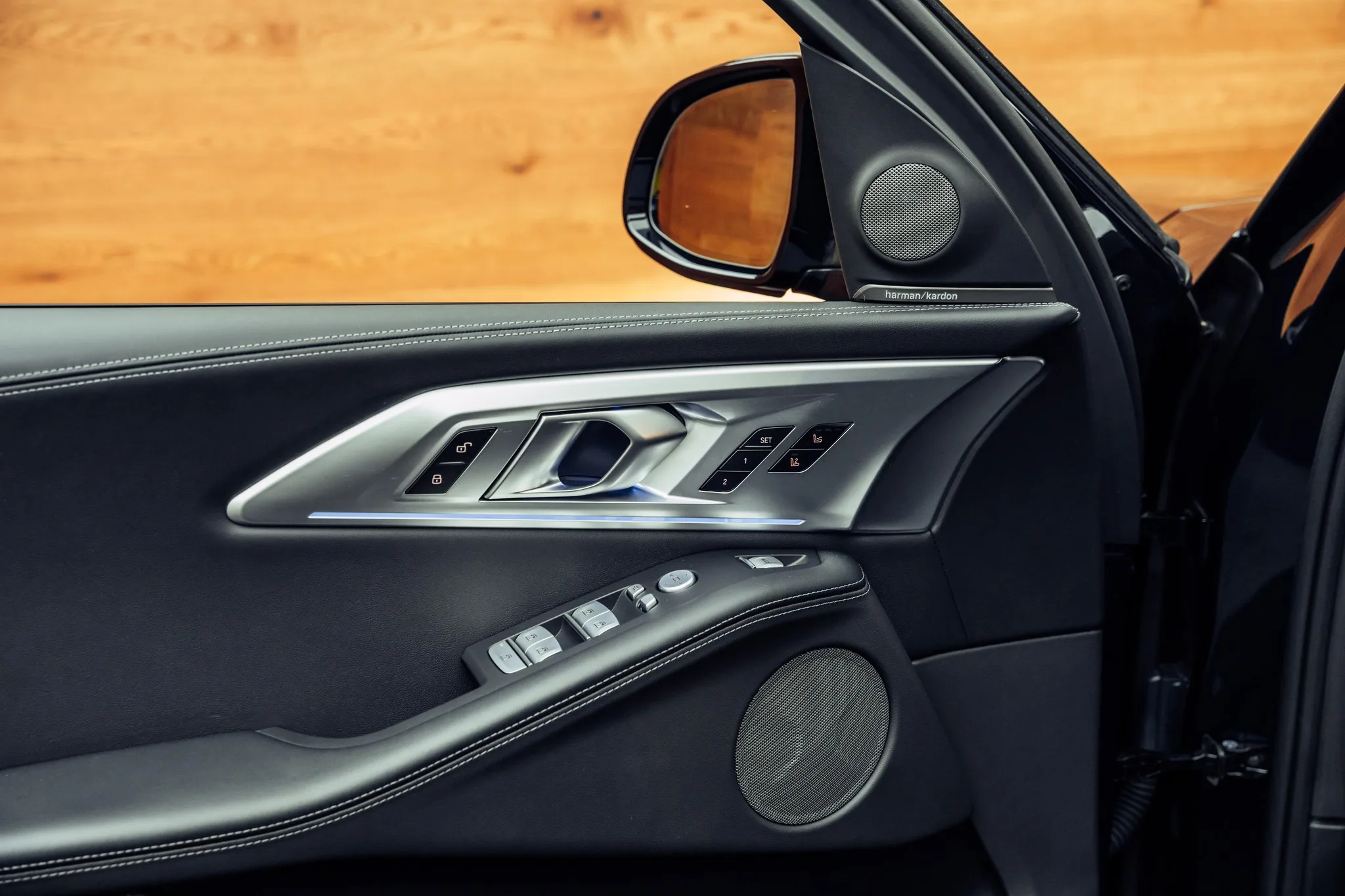2025 BMW XM 50e, 17/22