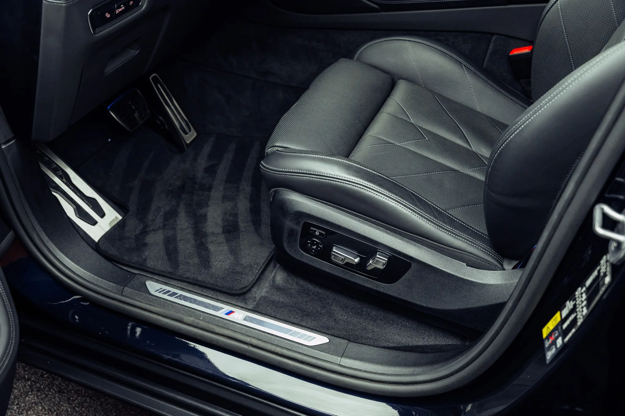 2025 BMW XM 50e, 18/22