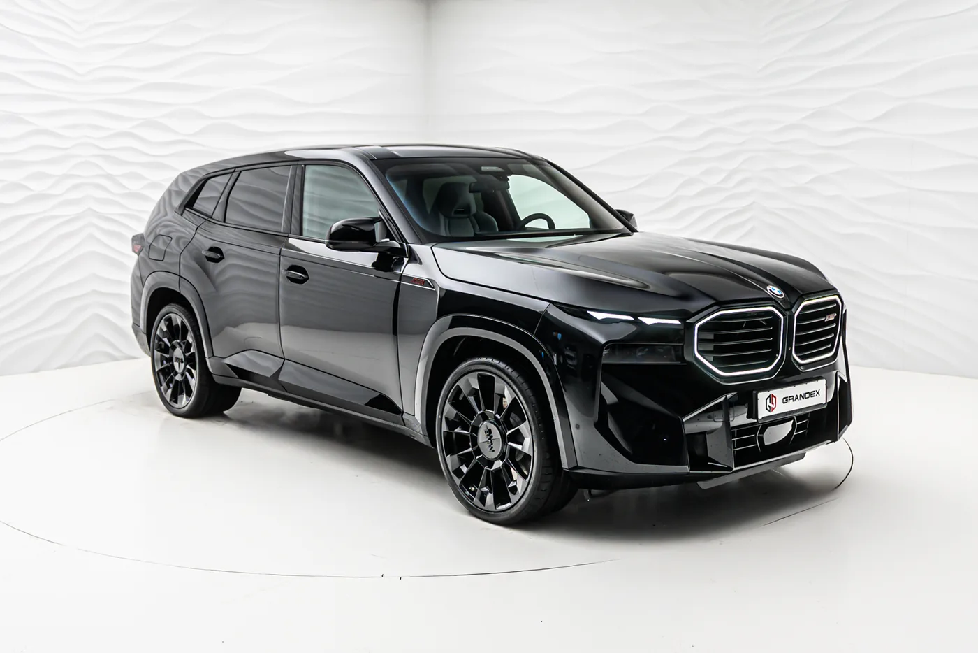 2025 BMW XM Label offered by a specialist dealer in Sengenthal, Germany, photo 8 of 10