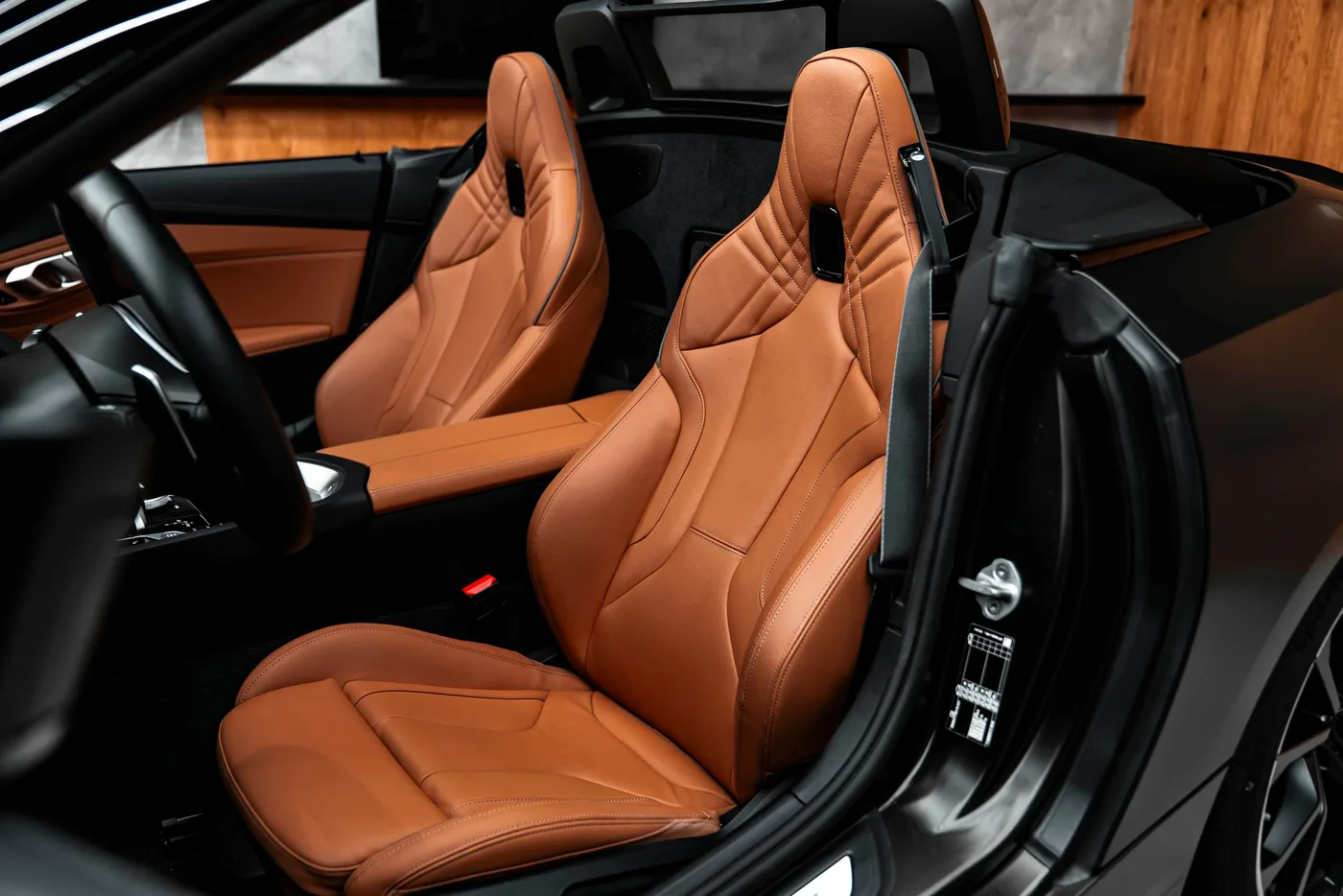 2025 BMW Z4 M40i proposée par un concessionnaire spécialisé à Bratislava, Slovaquie, photo 6 sur 15