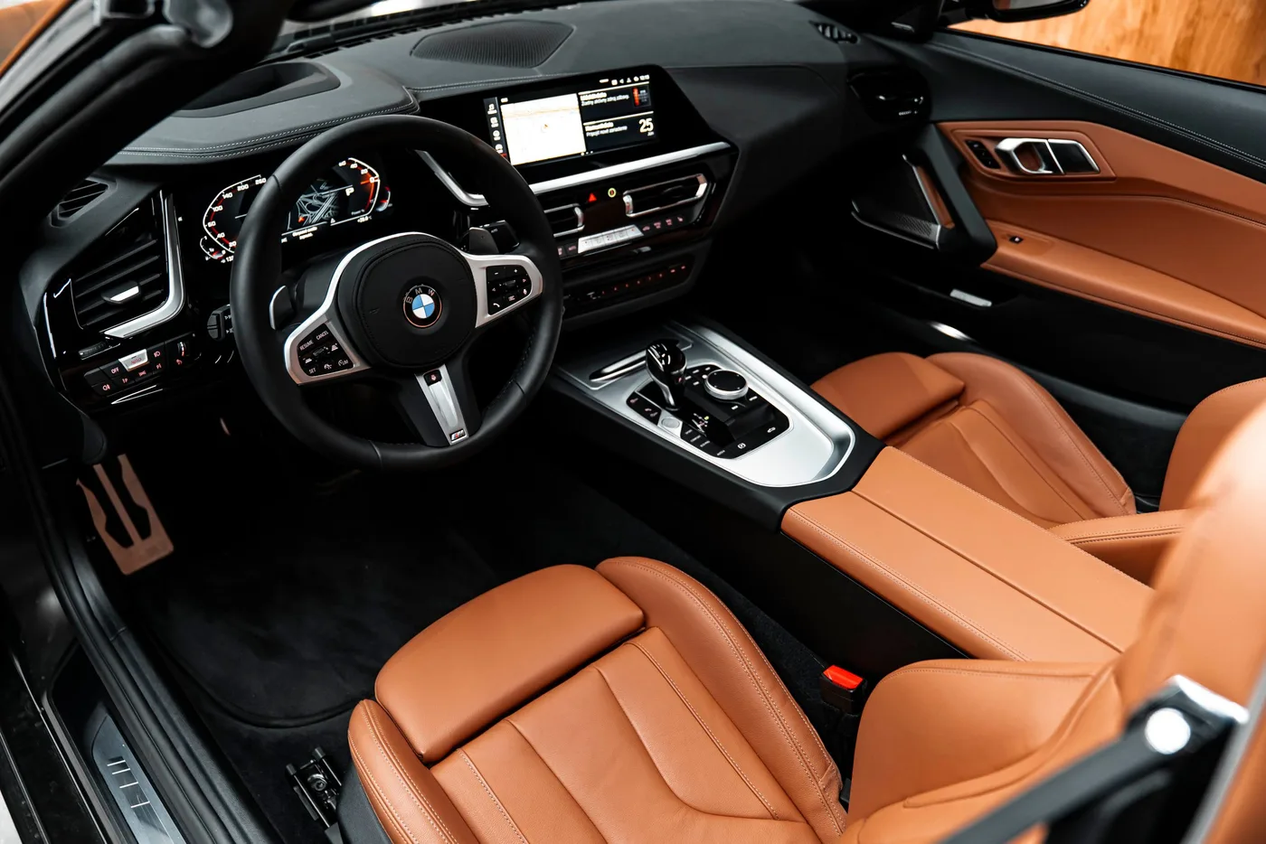 2025 BMW Z4 M40i proposée par un concessionnaire spécialisé à Bratislava, Slovaquie, photo 7 sur 15