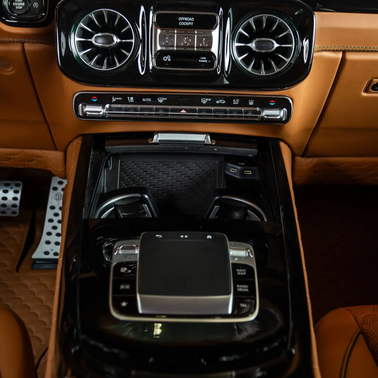 2025 Brabus G 800 angeboten von einem Fachhändler in Dubai, Vereinigte Arabische Emirate, Foto 11 von 23