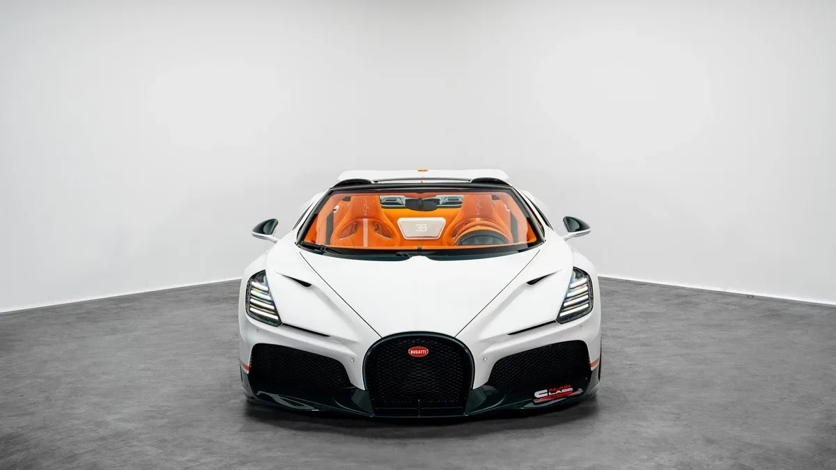 2025 Bugatti W16 Mistral, 2/30