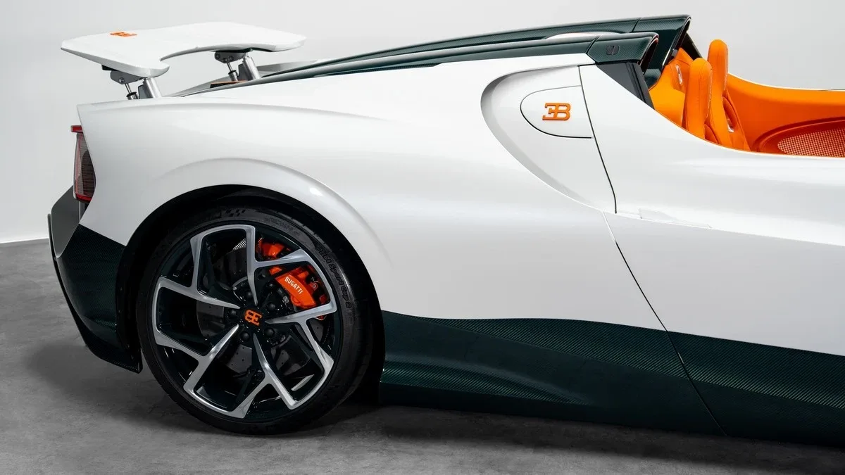 2025 Bugatti W16 Mistral, 15/30