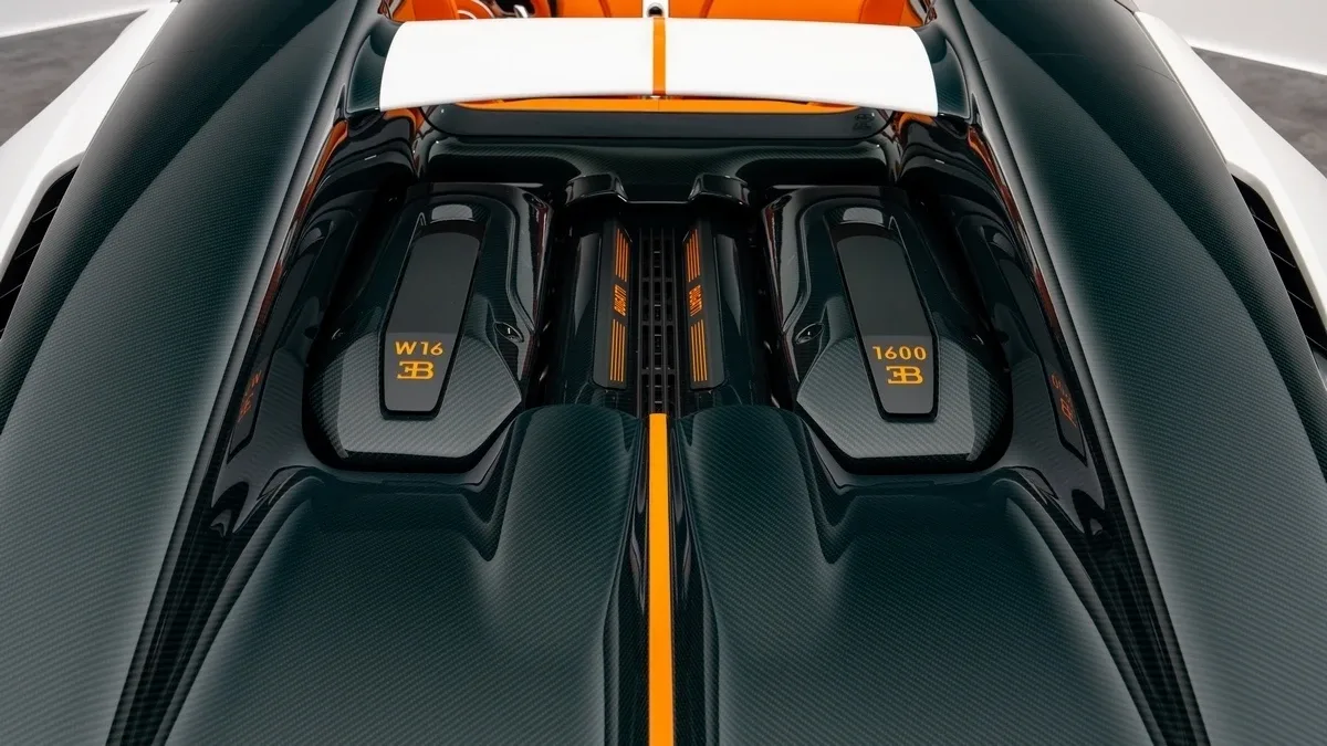2025 Bugatti W16 Mistral, 18/30