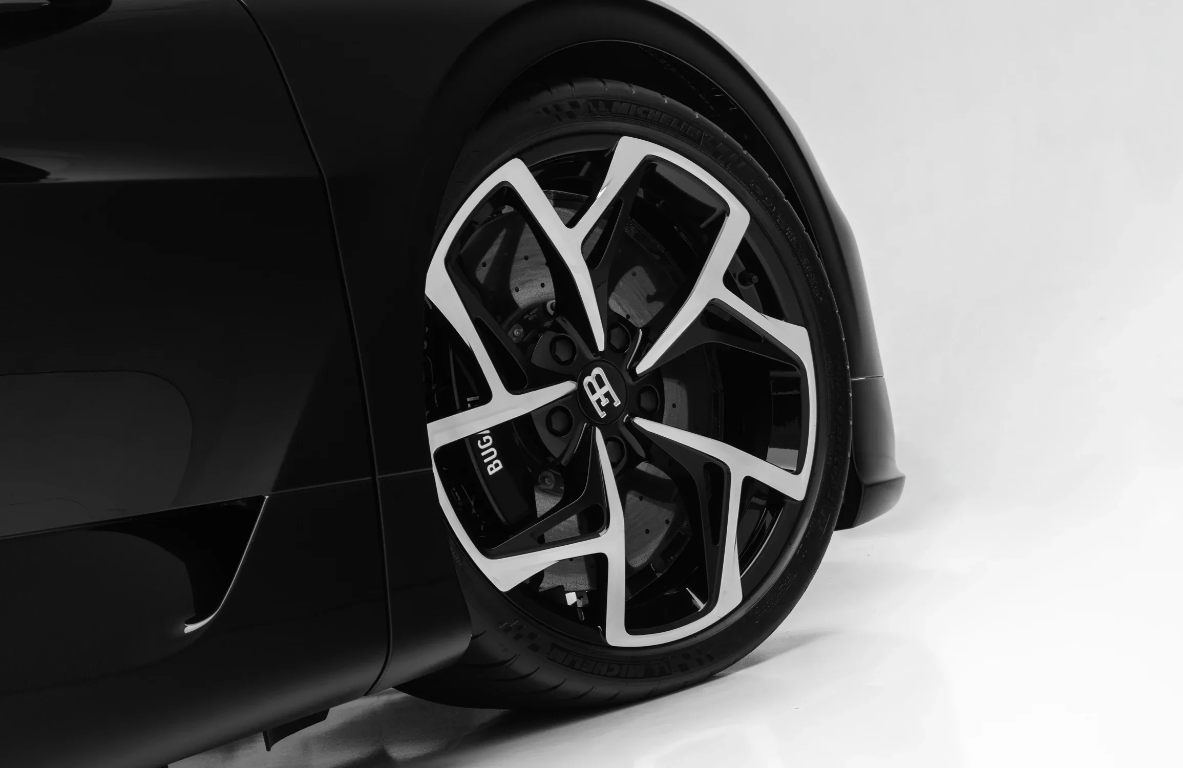 2025 Bugatti W16 Mistral, 21/30
