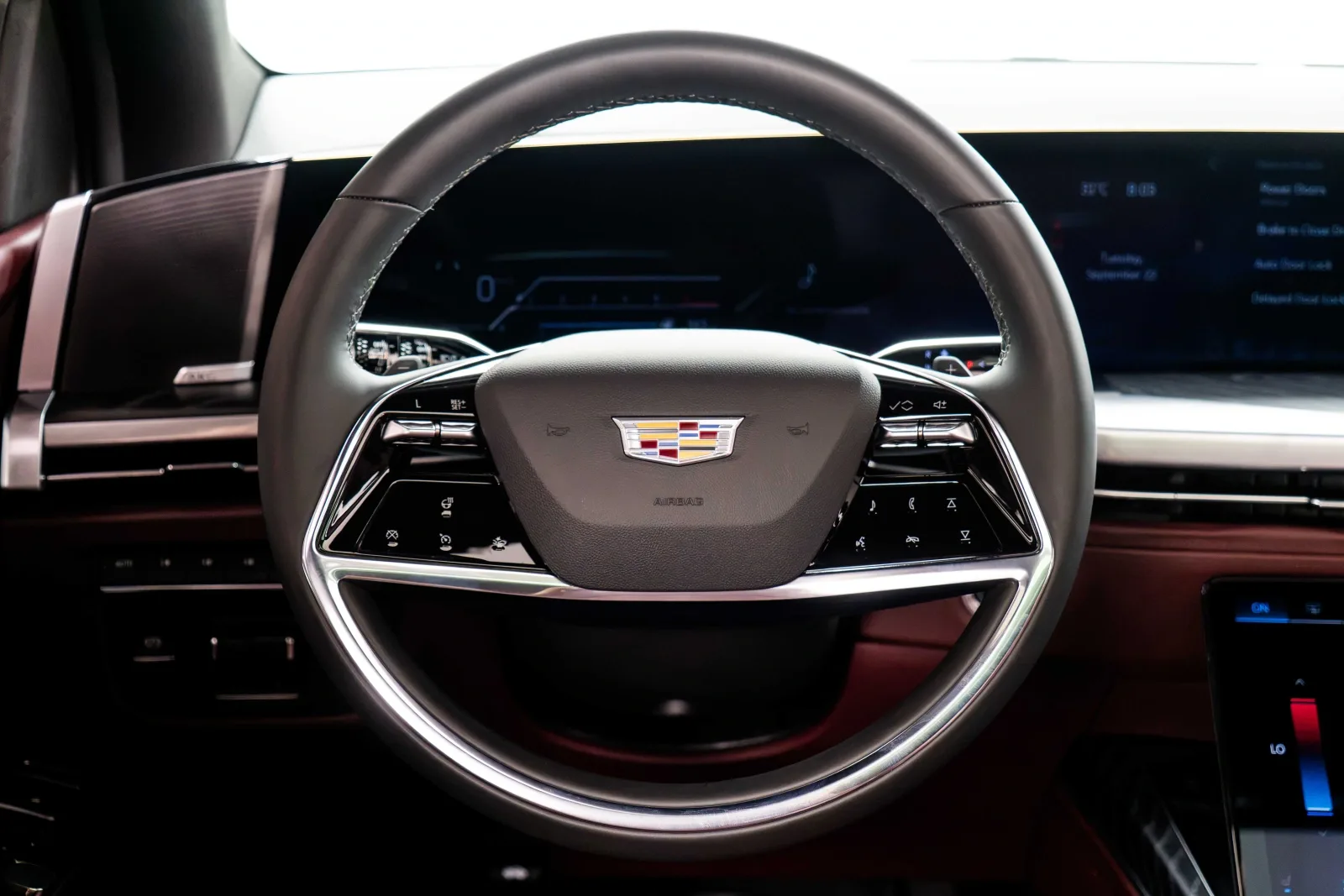 2025 Cadillac Escalade 600 Sport, 9/16