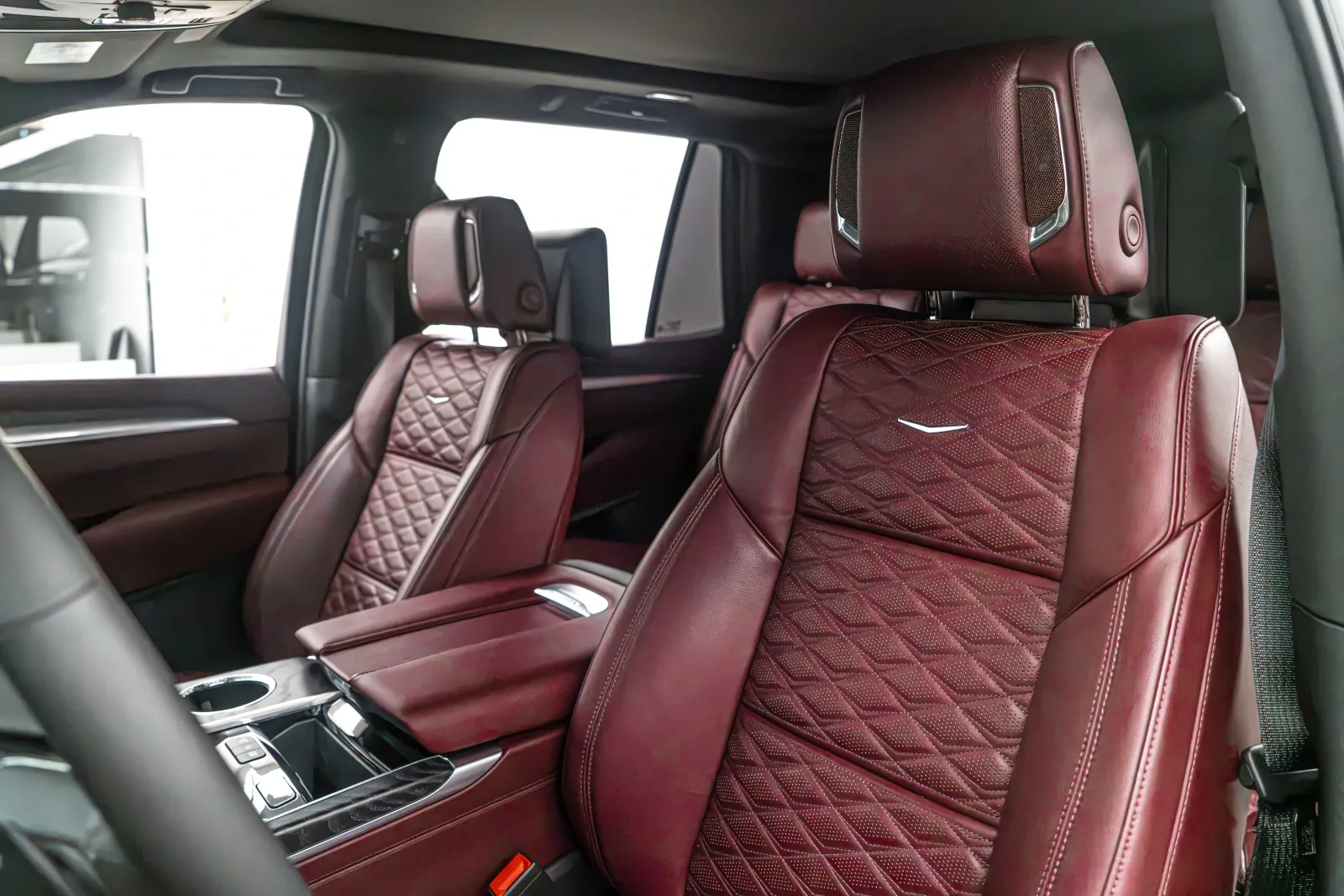 2025 Cadillac Escalade 600 Sport, 12/16