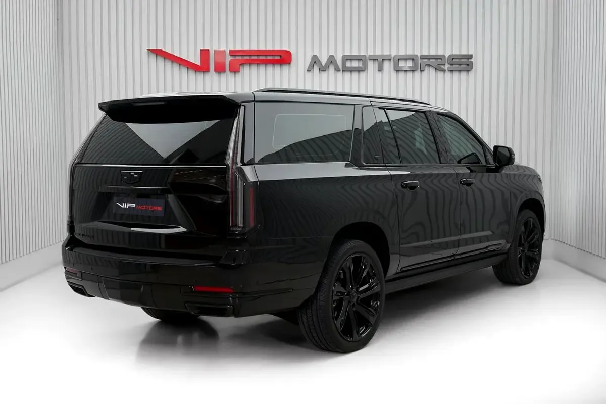 2025 Cadillac Escalade Platinum, 4/12