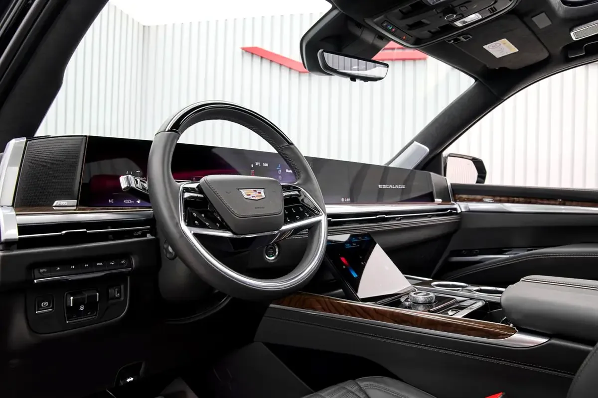 2025 Cadillac Escalade Platinum, 8/12