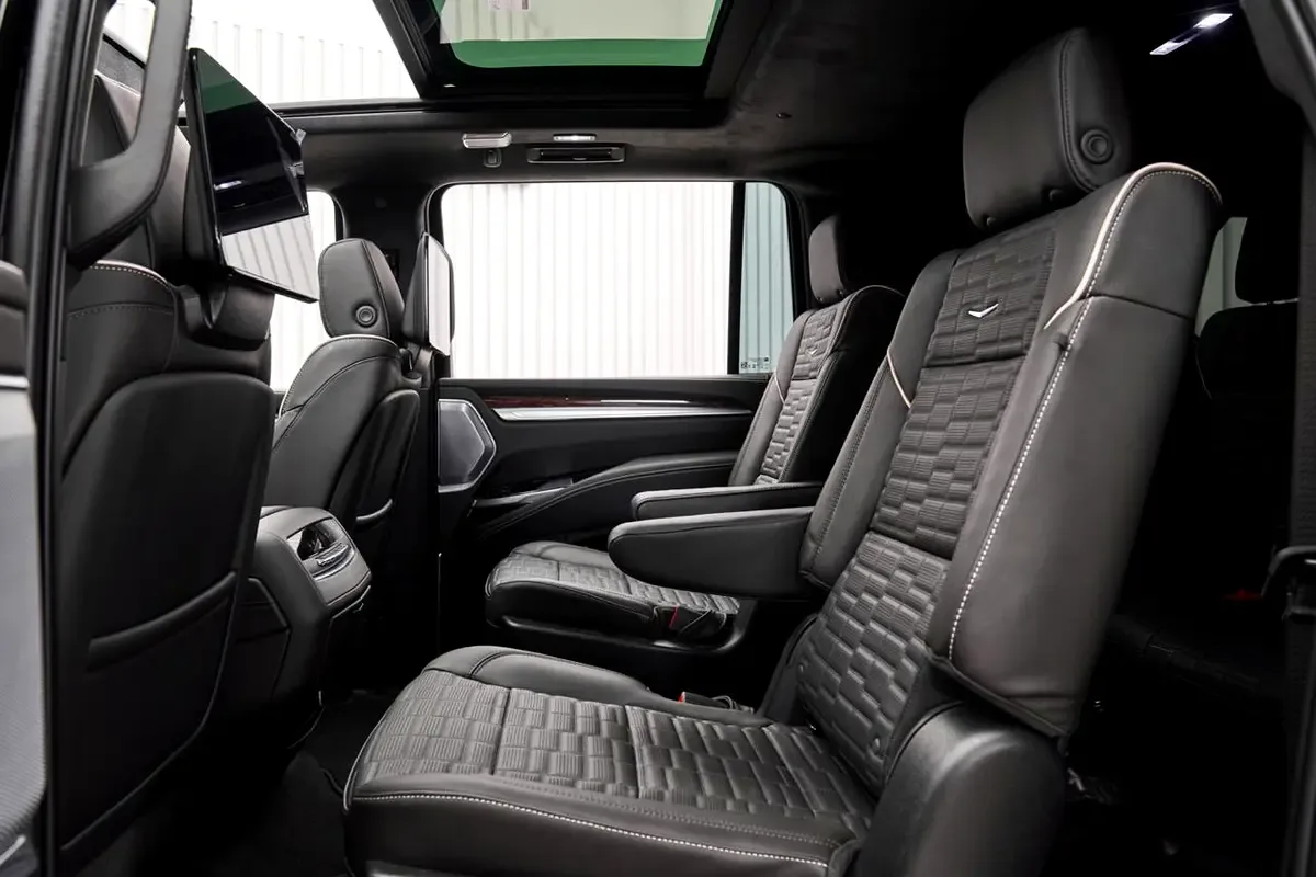 2025 Cadillac Escalade Platinum, 12/12