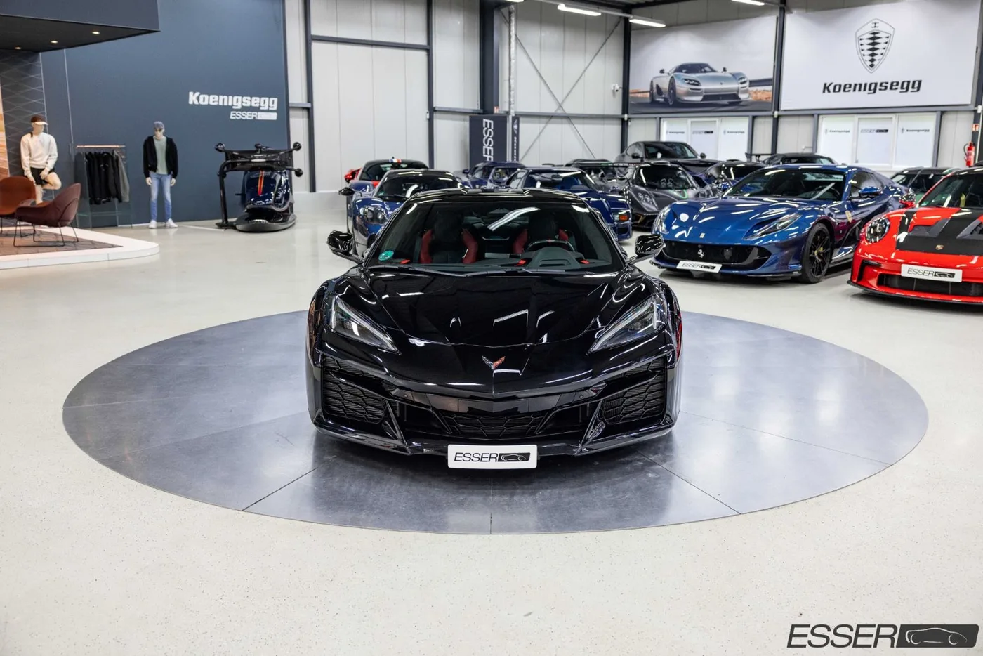 2025 Chevrolet Corvette E-Ray proposée par un concessionnaire spécialisé à Alsdorf, Allemagne, photo 2 sur 10