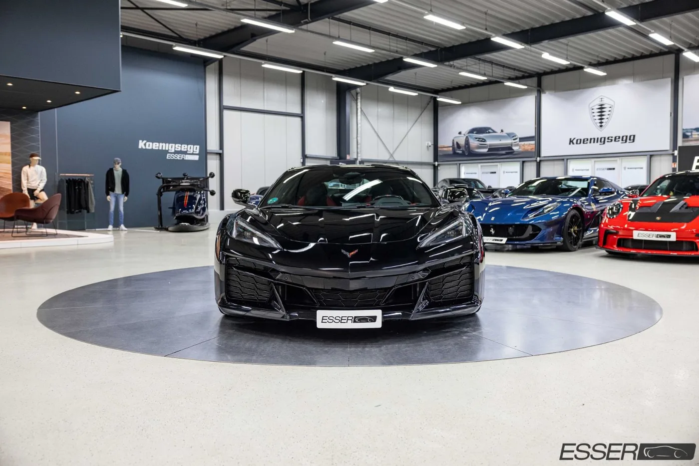 2025 Chevrolet Corvette E-Ray proposée par un concessionnaire spécialisé à Alsdorf, Allemagne, photo 3 sur 10