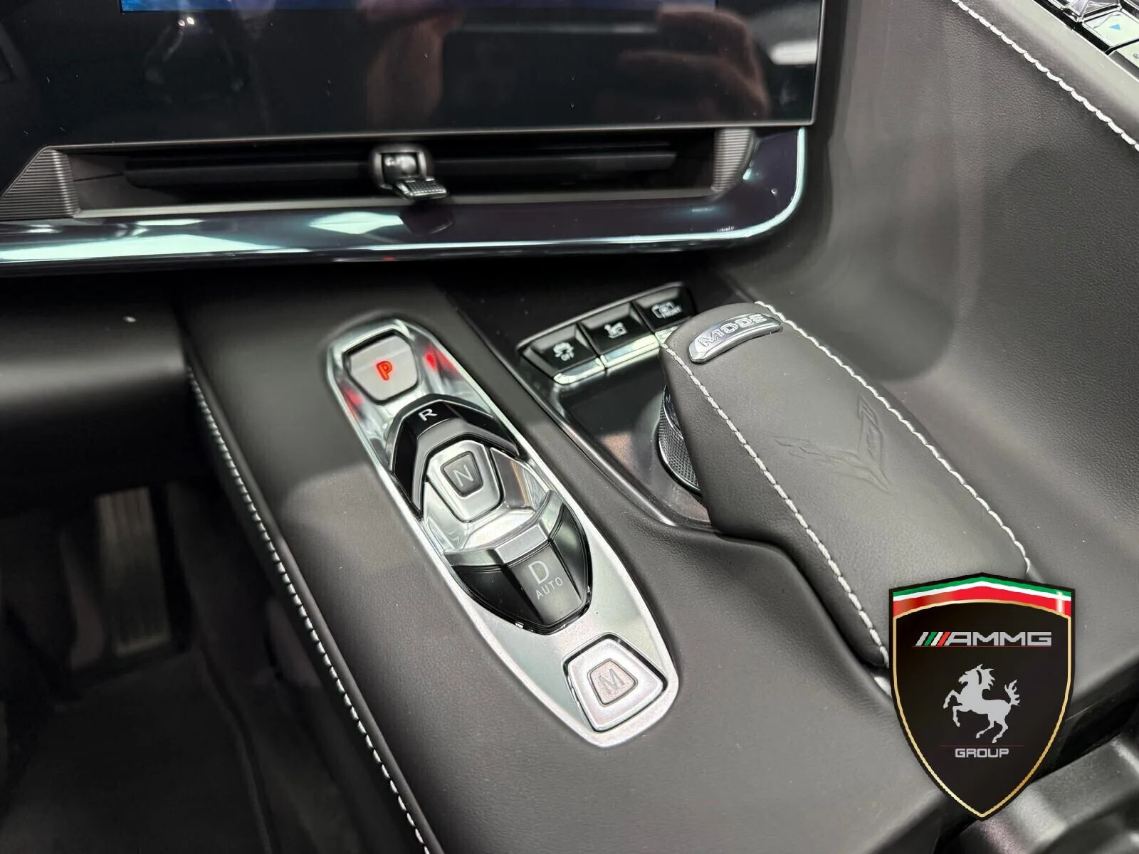 2025 Chevrolet Corvette Stingray Convertible 3LT, 13/15