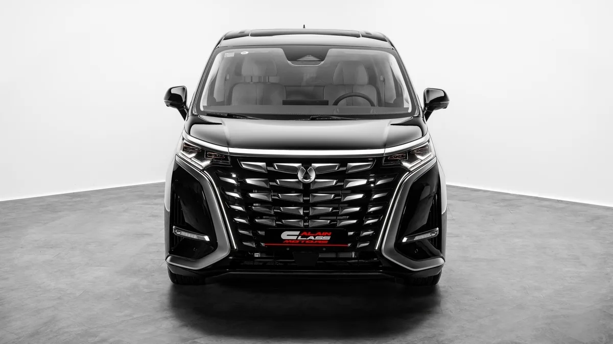 2025 Denza D9 Pioneer angeboten von einem Fachhändler in Dubai, Vereinigte Arabische Emirate, Foto 3 von 25