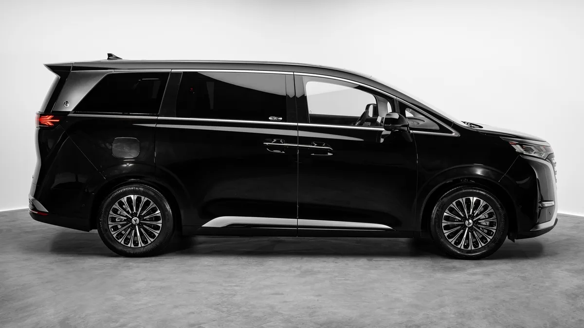2025 Denza D9 Pioneer angeboten von einem Fachhändler in Dubai, Vereinigte Arabische Emirate, Foto 4 von 25