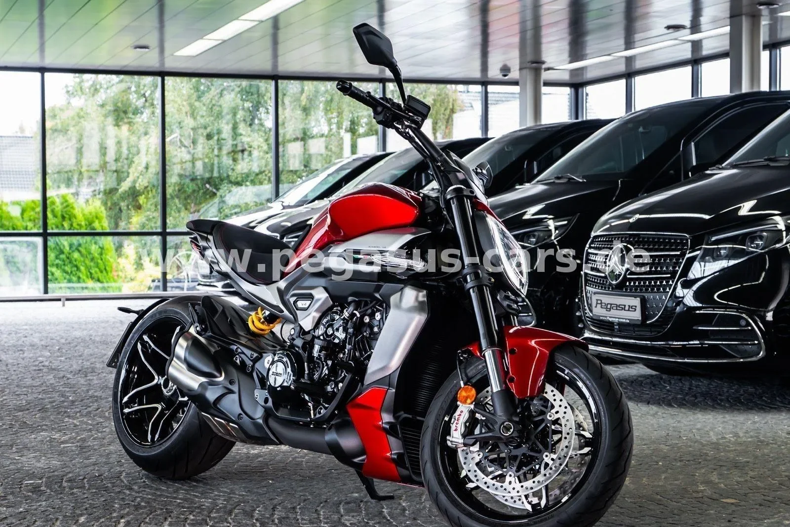 2025 Ducati XDiavel V4, 2/30