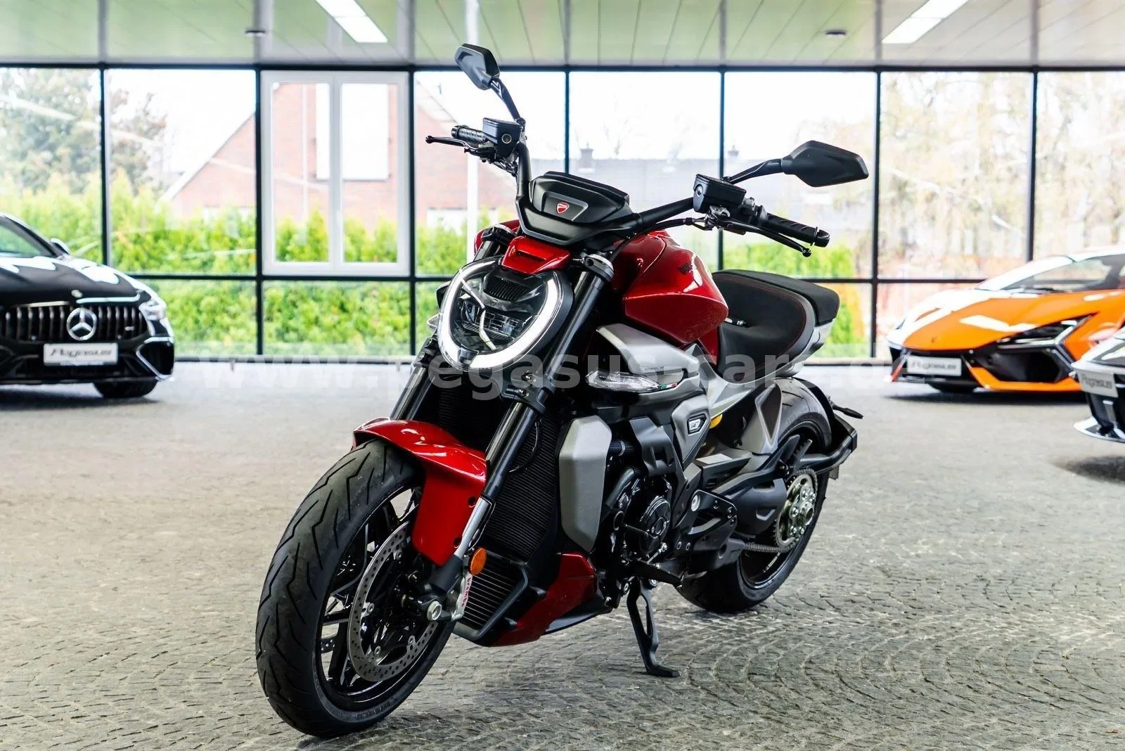 2025 Ducati XDiavel V4, 3/30