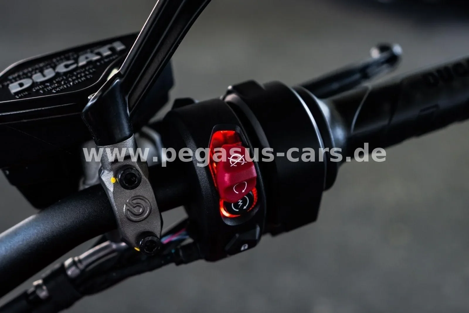 2025 Ducati XDiavel V4, 30/30