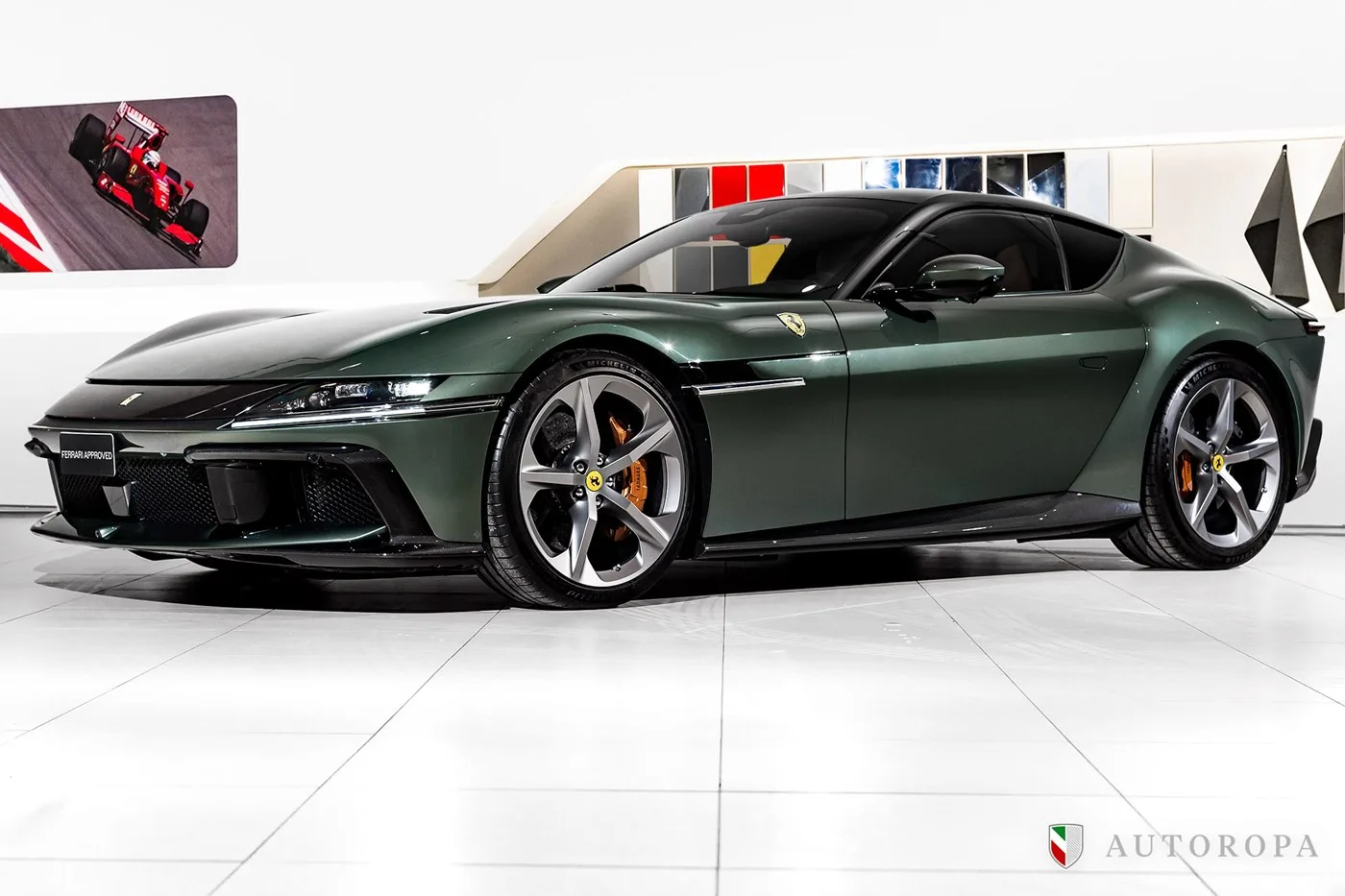 2025 Ferrari 12Cilindri angeboten von einem offiziellen Ferrari und Maserati-Vertragshändler in Stockholm, Schweden, Foto 2 von 10