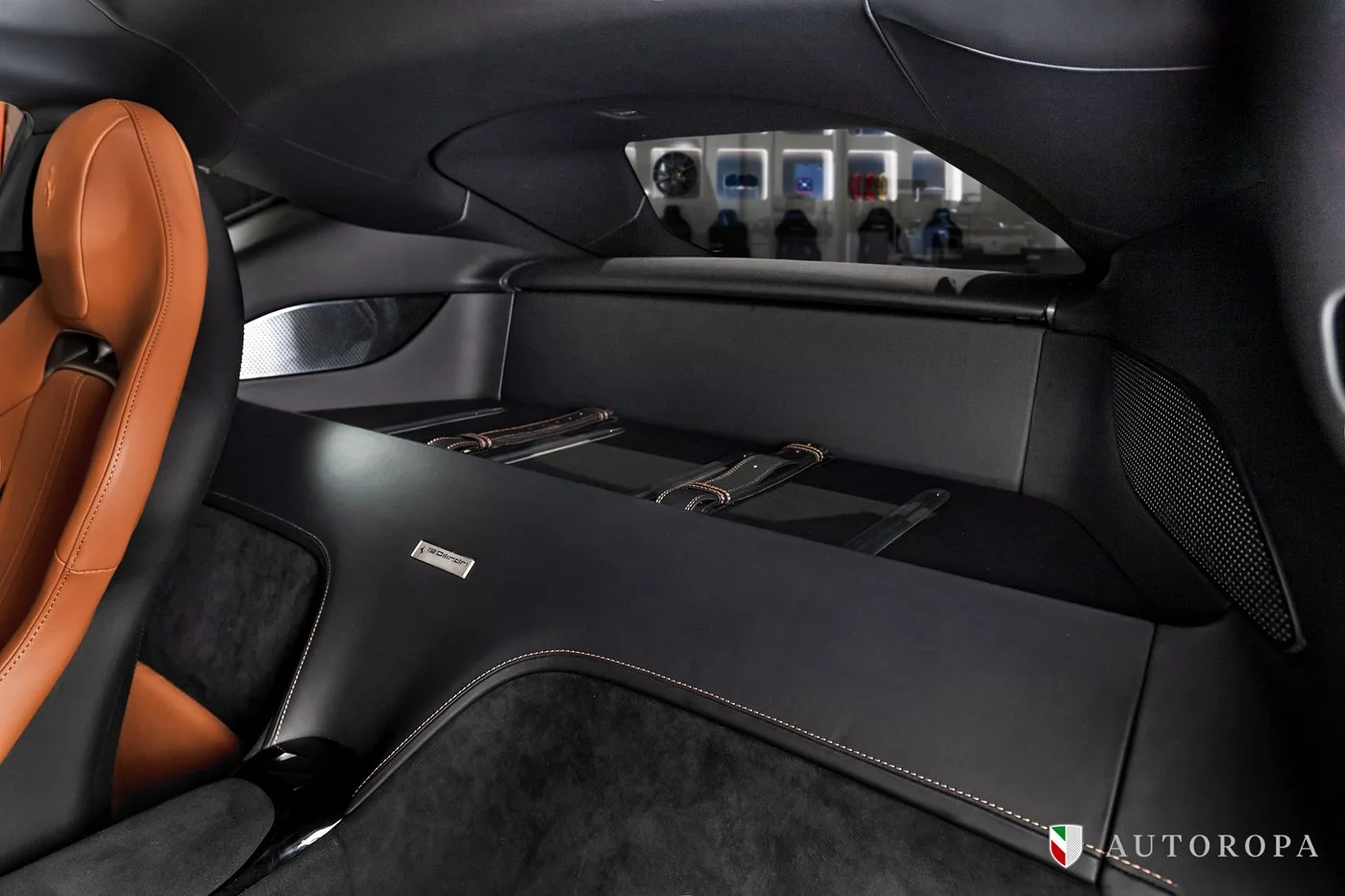 2025 Ferrari 12Cilindri angeboten von einem offiziellen Ferrari und Maserati-Vertragshändler in Stockholm, Schweden, Foto 9 von 10