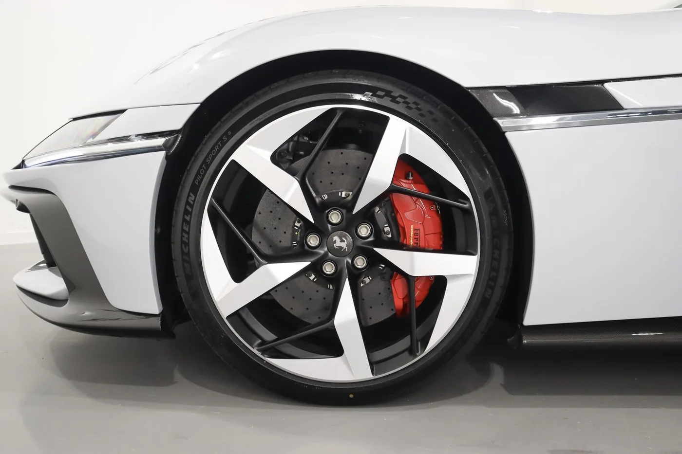 2025 Ferrari 12Cilindri Atelier offered by a supercar dealer in Zibido San Giacomo, Italy, photo 7 of 23