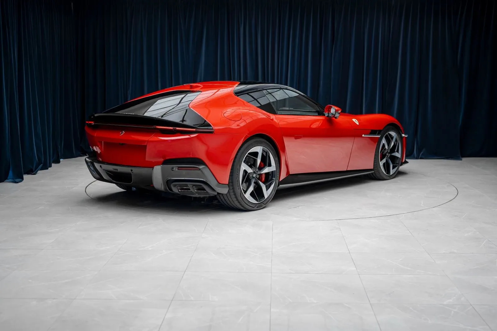 2025 Ferrari 12Cilindri, 5/30