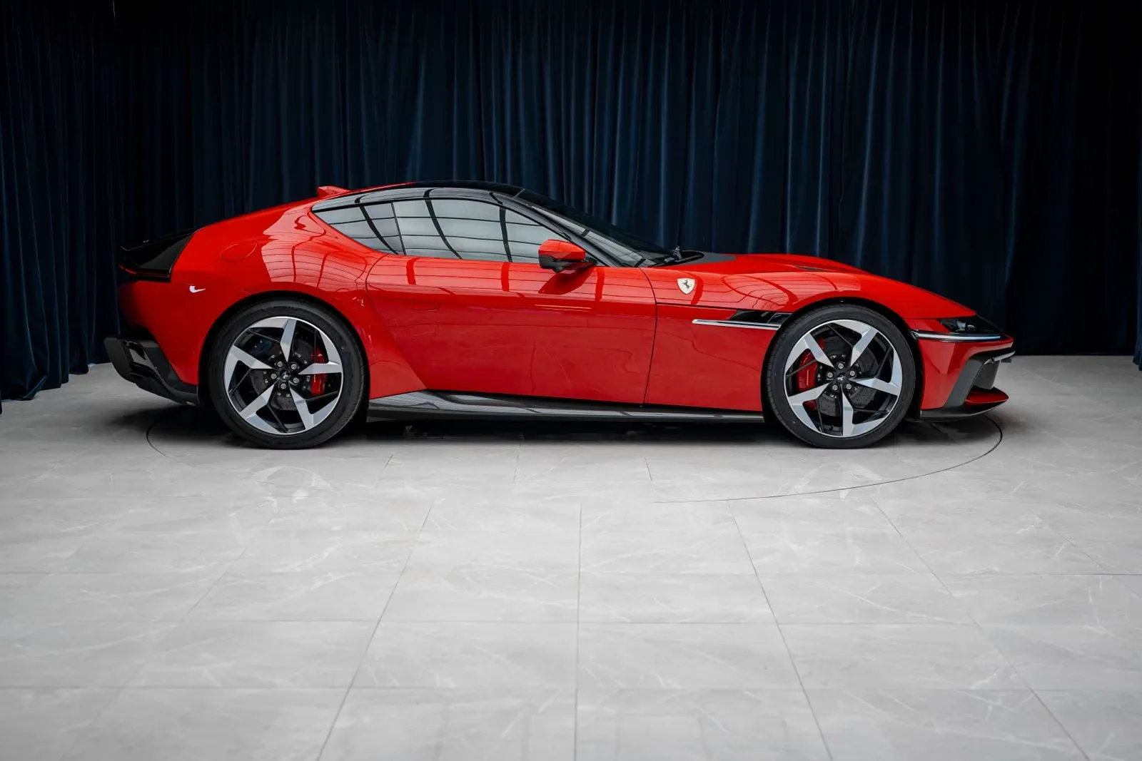 2025 Ferrari 12Cilindri, 6/30