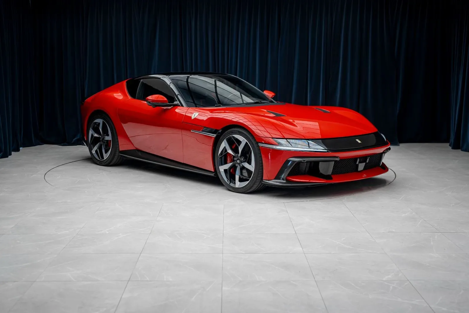 2025 Ferrari 12Cilindri, 7/30